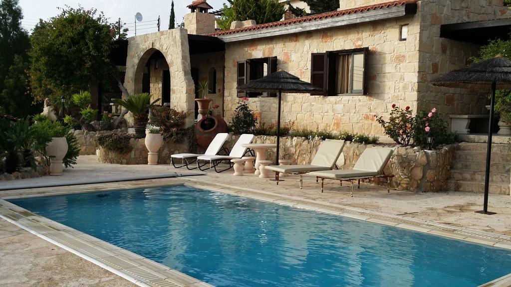 Garden Of Eden Villa Pafos Oda fotoğraf